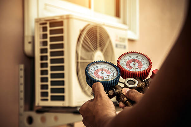 Professional Hvac technician working in Bunnlevel, NC